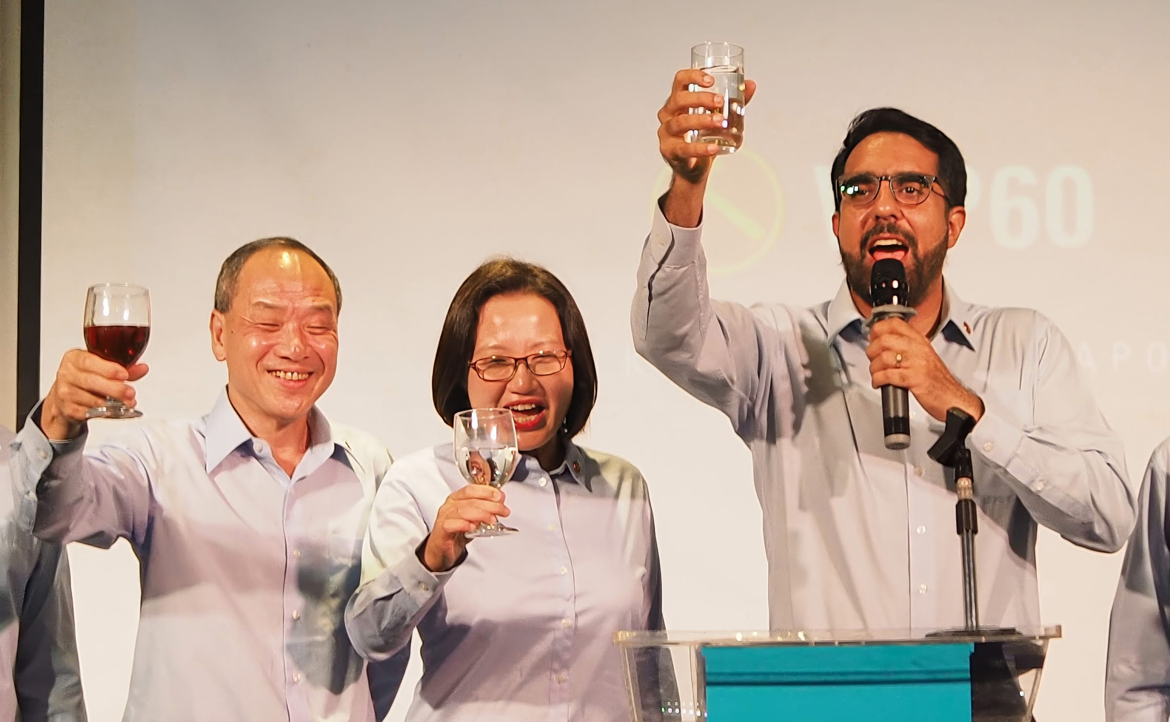 So, it’s a crime to accept gifts from a friend but not to overpay friends using public money? Post image