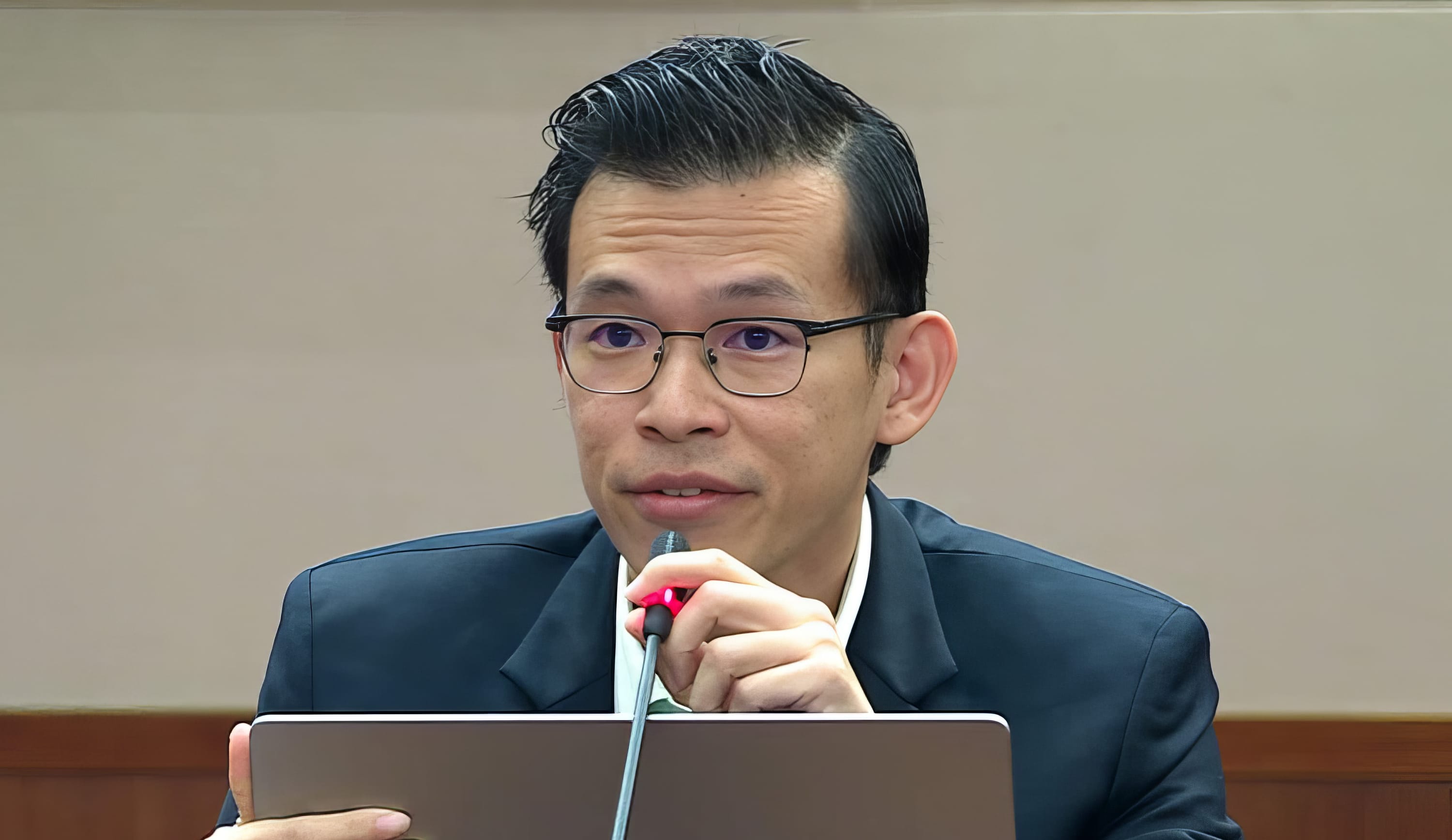 WP’s Kenneth Tiong is quickly becoming a bigger liability to the party than Raeesah Khan